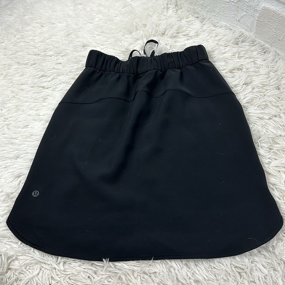 Lululemon On The Fly Skirt *woven Black - Picture 3 of 4
